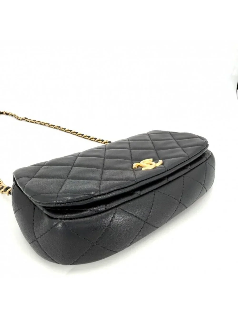 Chanel Shoulder Bag Quilted CC Logo Crossbody Chain Pochette Lambskin Black